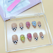 zb59..There are display boards featuring 24 different styles and designs of fashionable and trendy nail wear.