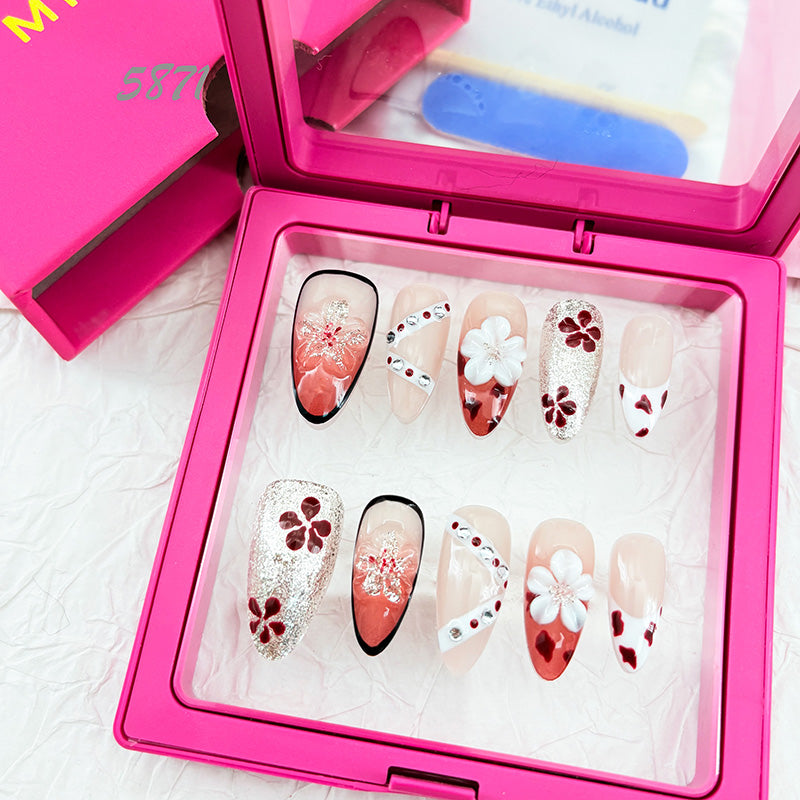 zb59..There are display boards featuring 24 different styles and designs of fashionable and trendy nail wear.