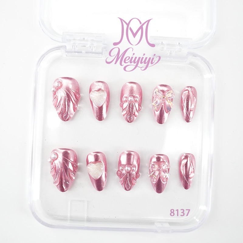 zb139..A collection of nails