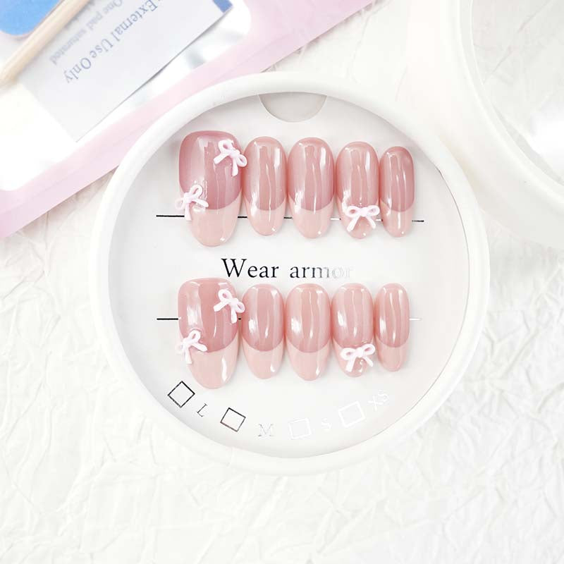 zb33..A variety of almond-shaped and square nails.