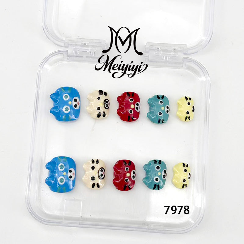 zb134..A variety of nails