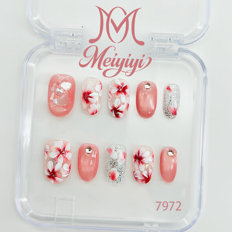 zb133..A variety of nails