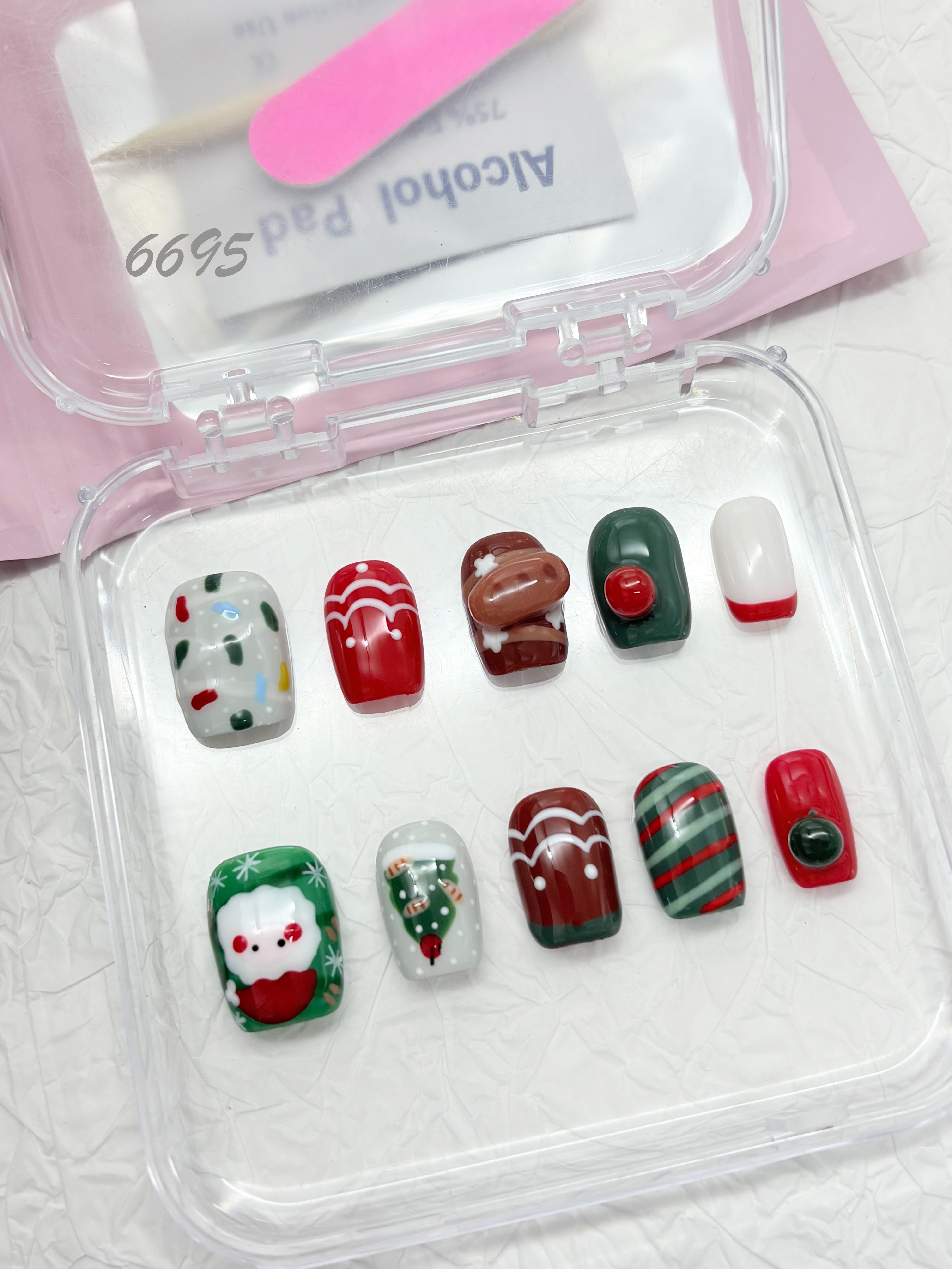 zb89..Christmas nails