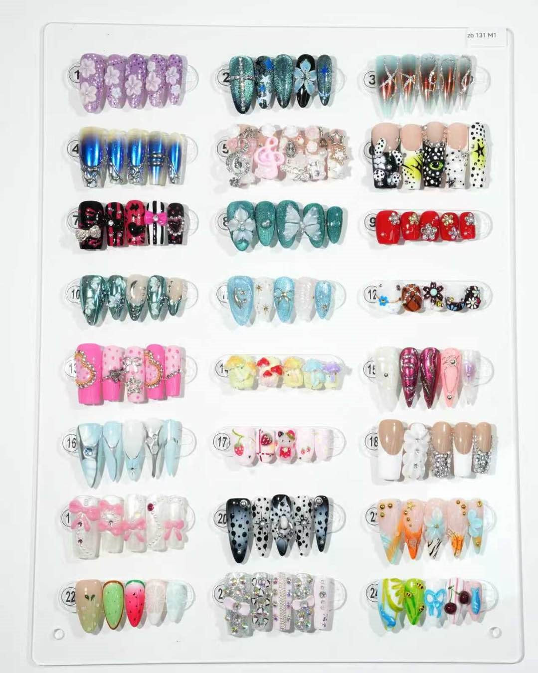 zb131..A wide variety of wearable nails