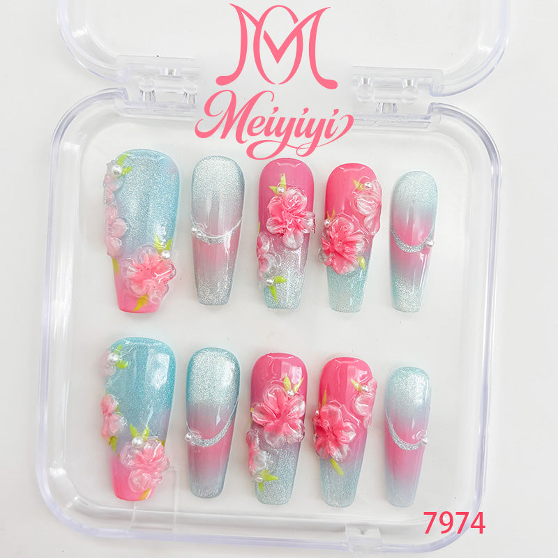 zb133..A variety of nails
