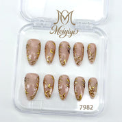 zb134..A variety of nails