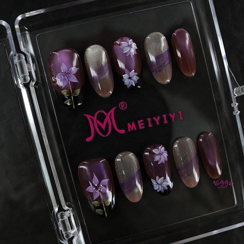 zb98..Nails of various styles.
