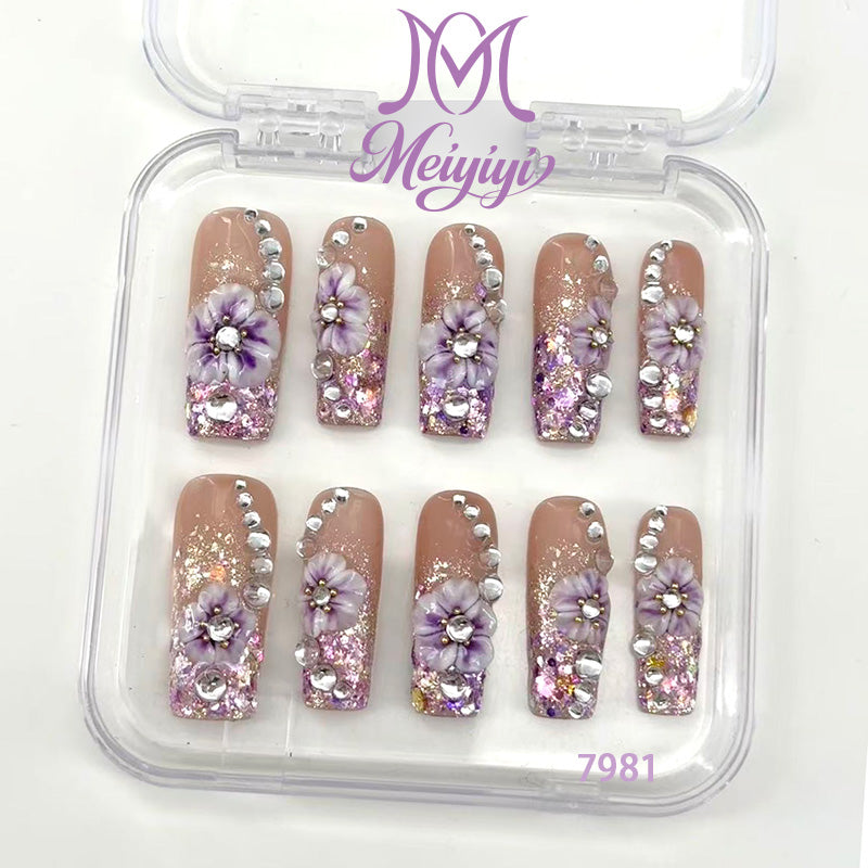 zb134..A variety of nails