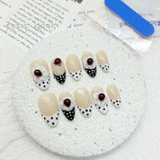 zb92..A wide variety of wearable nails in different styles.
