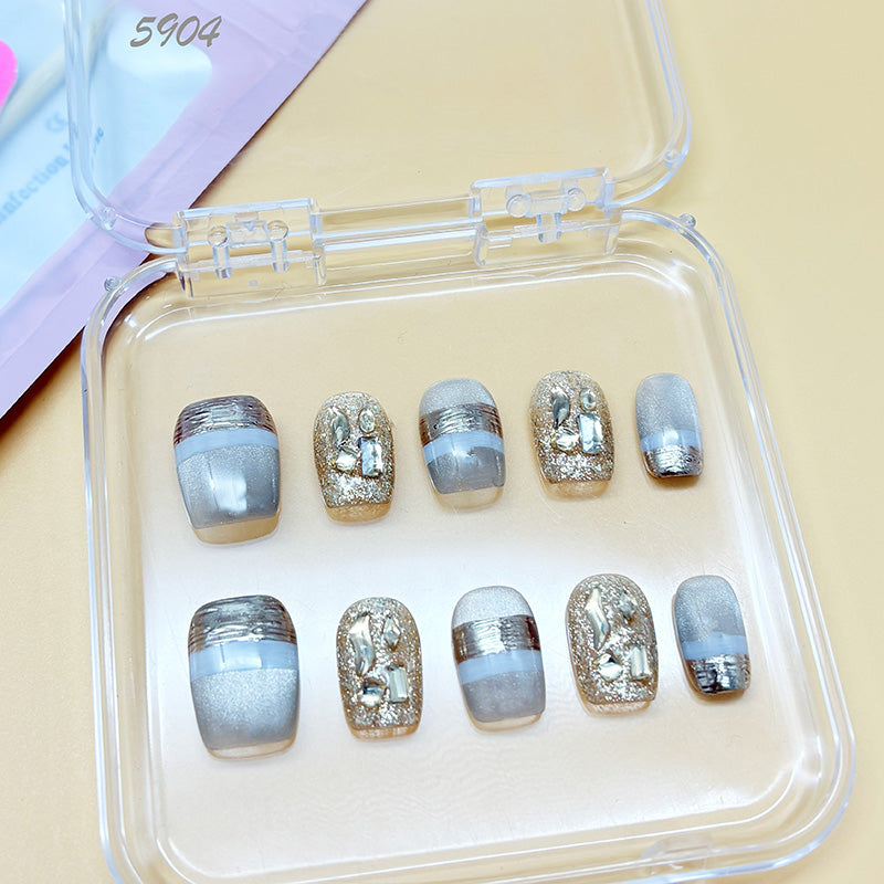 zb59..There are display boards featuring 24 different styles and designs of fashionable and trendy nail wear.