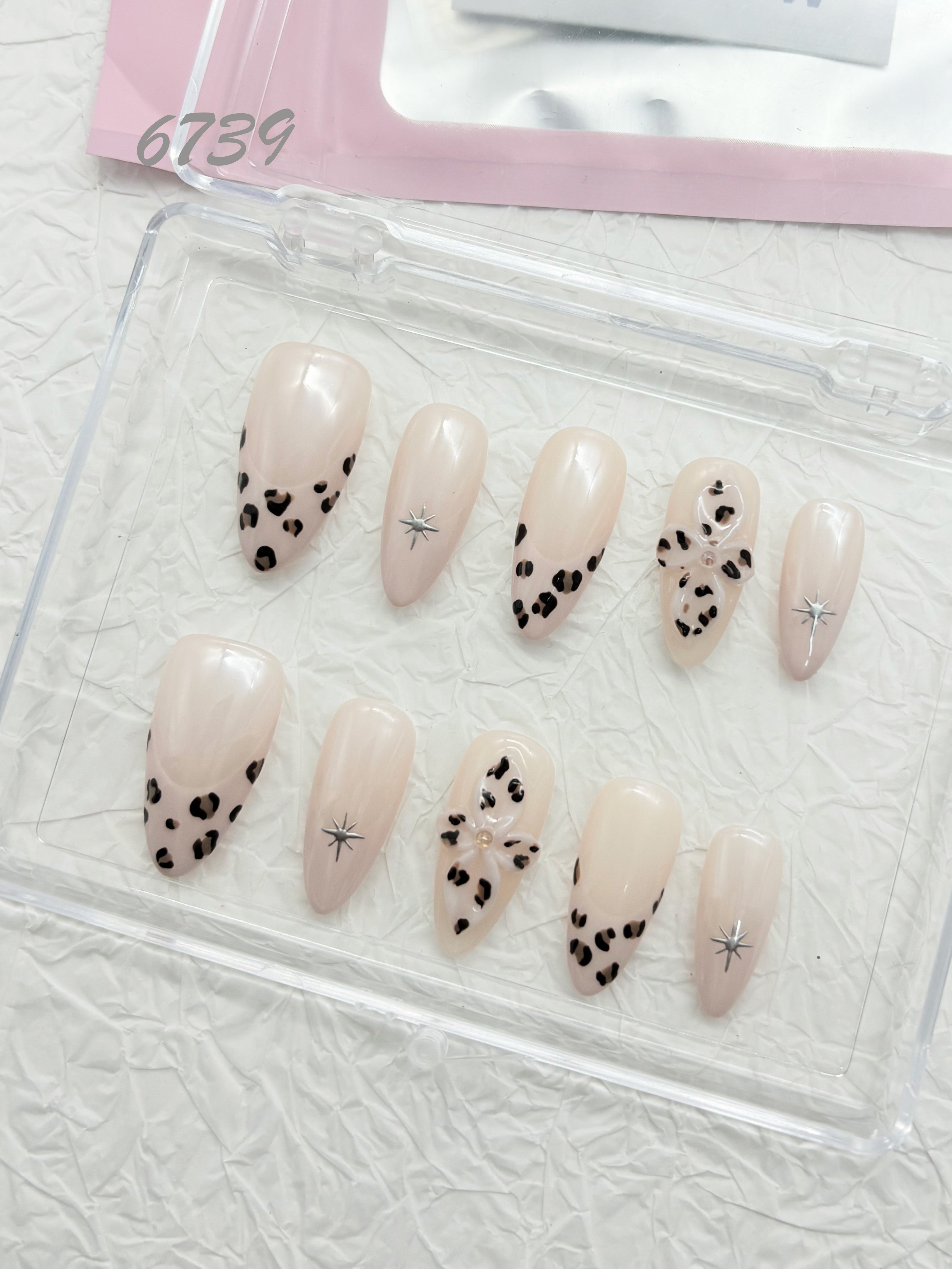 zb85..Exquisite nails