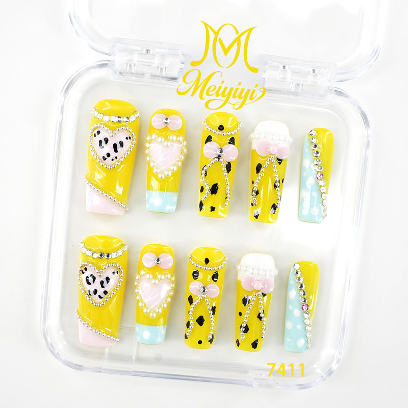 zb113..A wide variety of nails