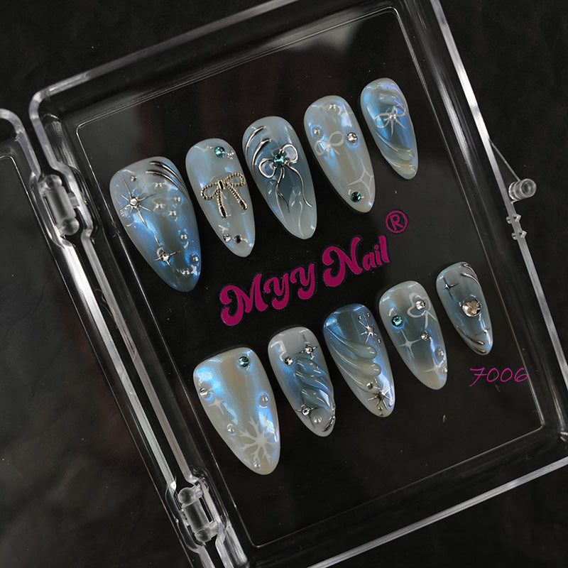 zb98..Nails of various styles.