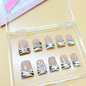 zb59..There are display boards featuring 24 different styles and designs of fashionable and trendy nail wear.