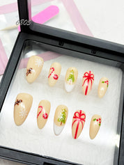 zb89..Christmas nails