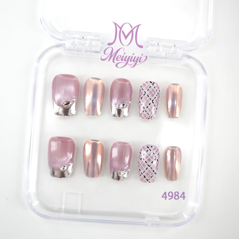 zb128..A wide variety of wearable nails