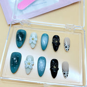 zb59..There are display boards featuring 24 different styles and designs of fashionable and trendy nail wear.