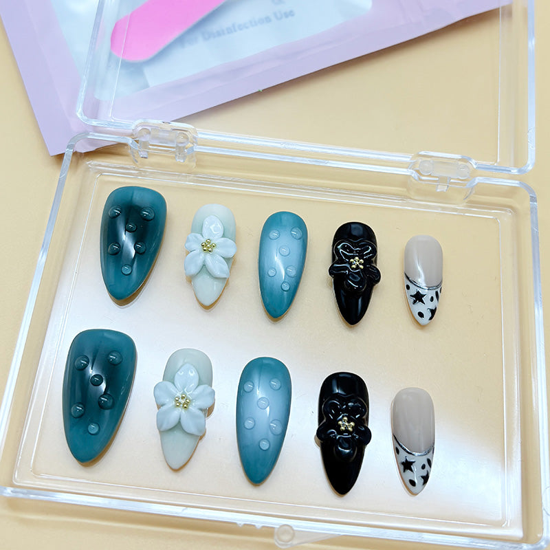 zb59..There are display boards featuring 24 different styles and designs of fashionable and trendy nail wear.