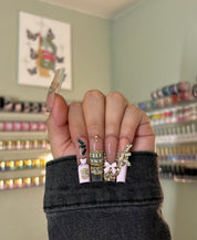 Customized Nails-roy