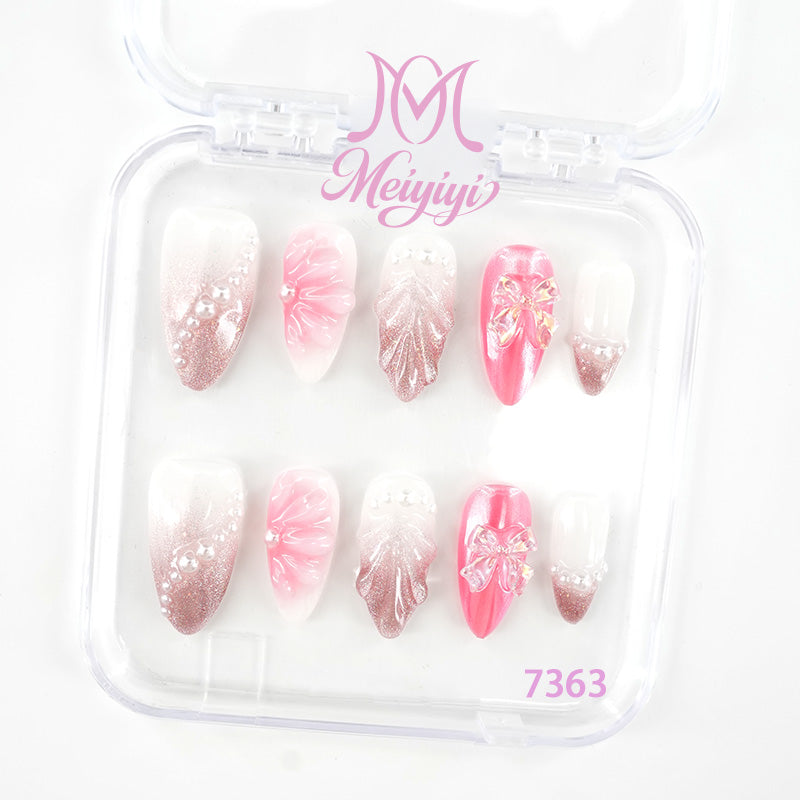 zb110..A wide variety of nails