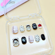 zb59..There are display boards featuring 24 different styles and designs of fashionable and trendy nail wear.
