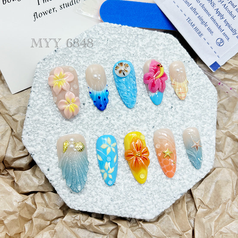 zb92..A wide variety of wearable nails in different styles.