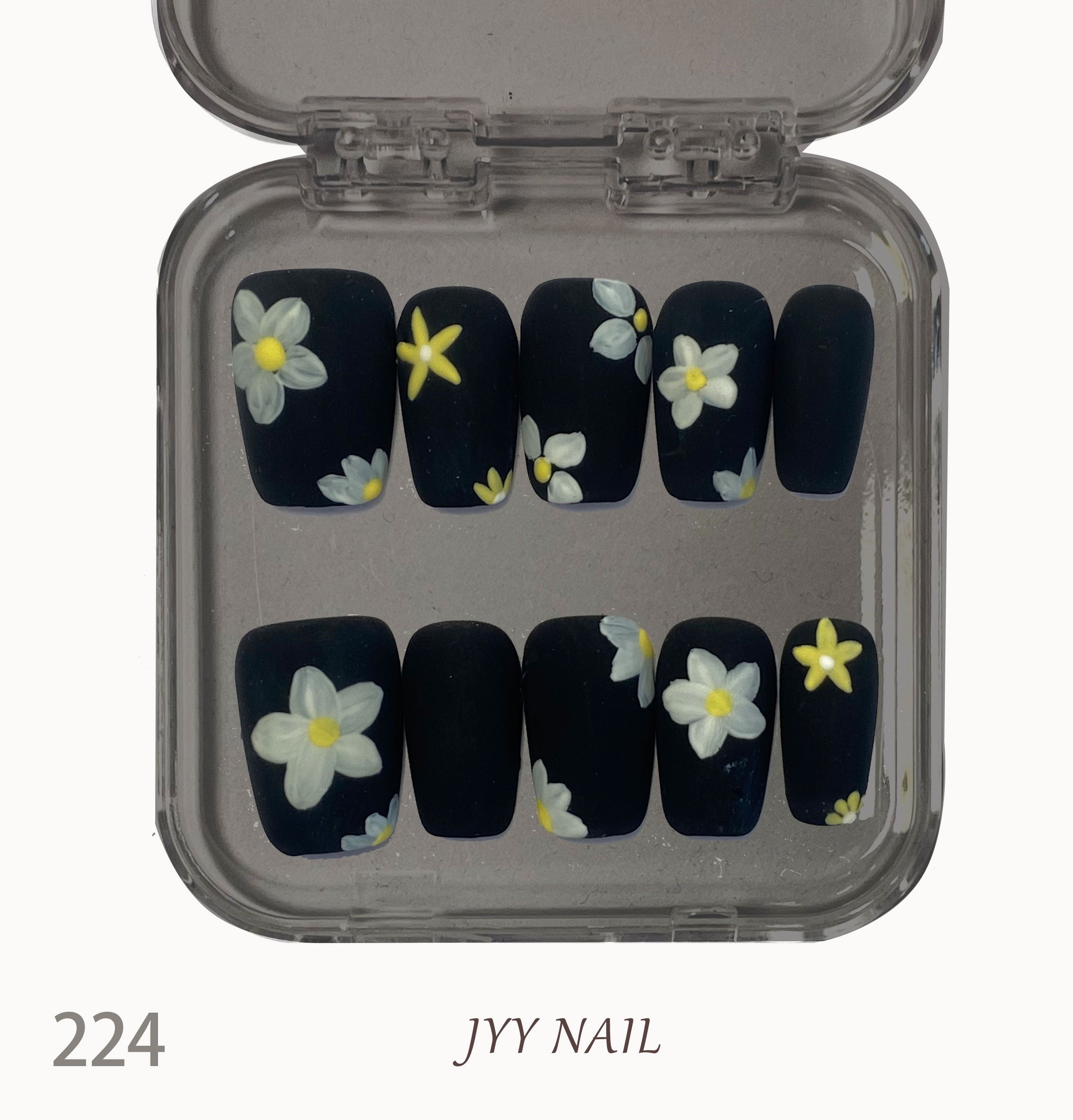 A224 Black Daisy:Exquisite short hand-painted manicure
