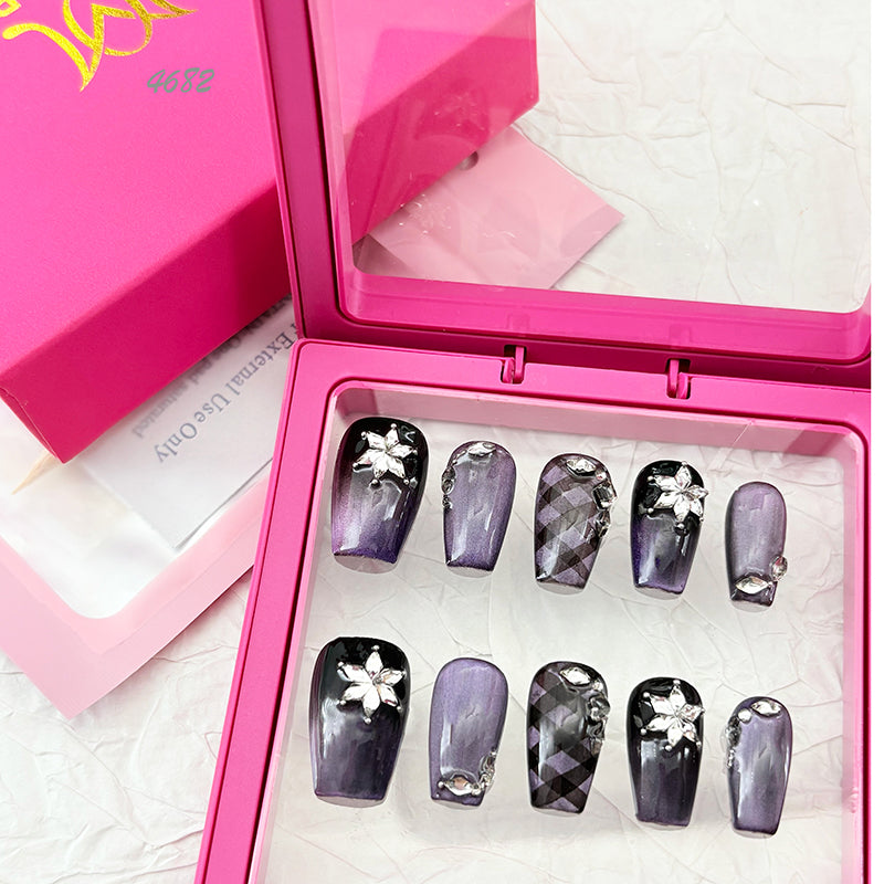 zb27..Nail art display board
