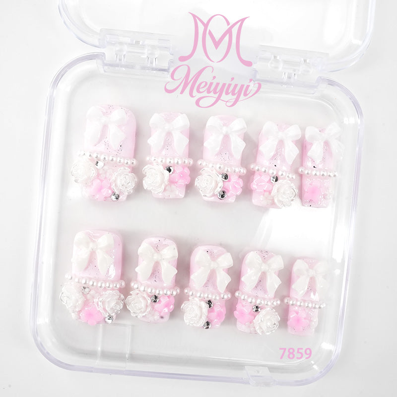 zb128..A wide variety of wearable nails