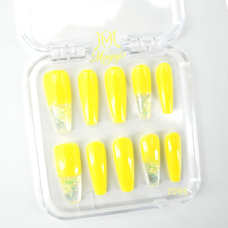 zb100..Different styles of nails