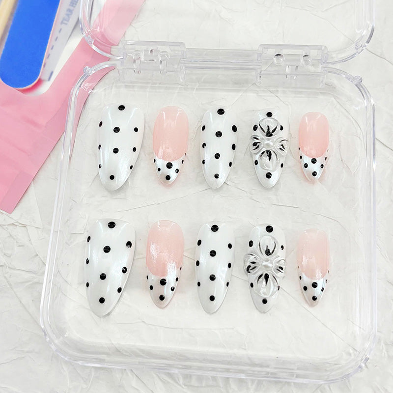zb31..A wide variety of wearable nails