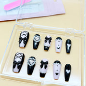 zb59..There are display boards featuring 24 different styles and designs of fashionable and trendy nail wear.
