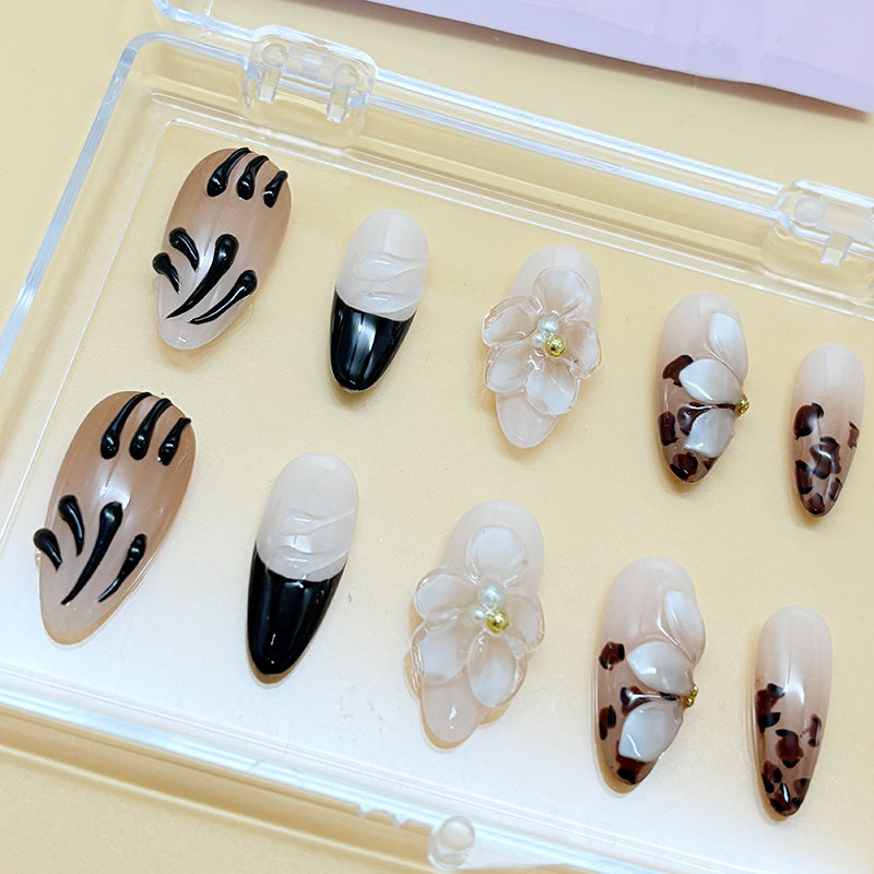 zb72..A display board featuring 24 beautiful and distinct styles of nail art.