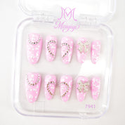 zb134..A variety of nails
