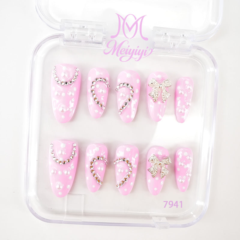 zb134..A variety of nails