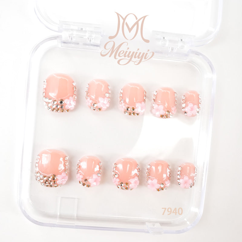 zb134..A variety of nails