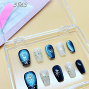 zb59..There are display boards featuring 24 different styles and designs of fashionable and trendy nail wear.