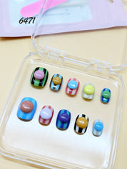 zb80..A display panel featuring a variety of wearable armor styles
