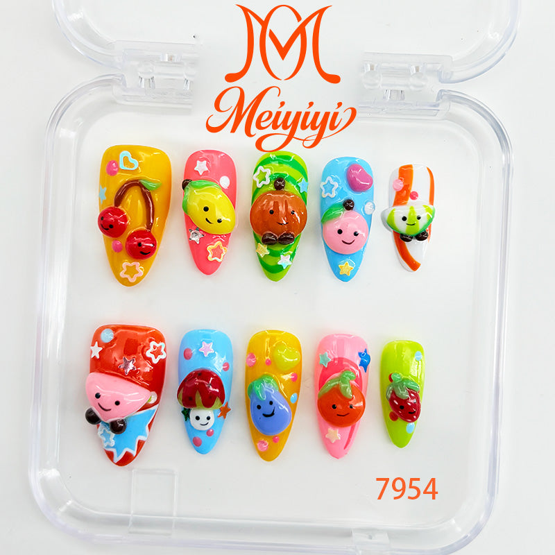 zb133..A variety of nails