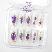 zb134..A variety of nails