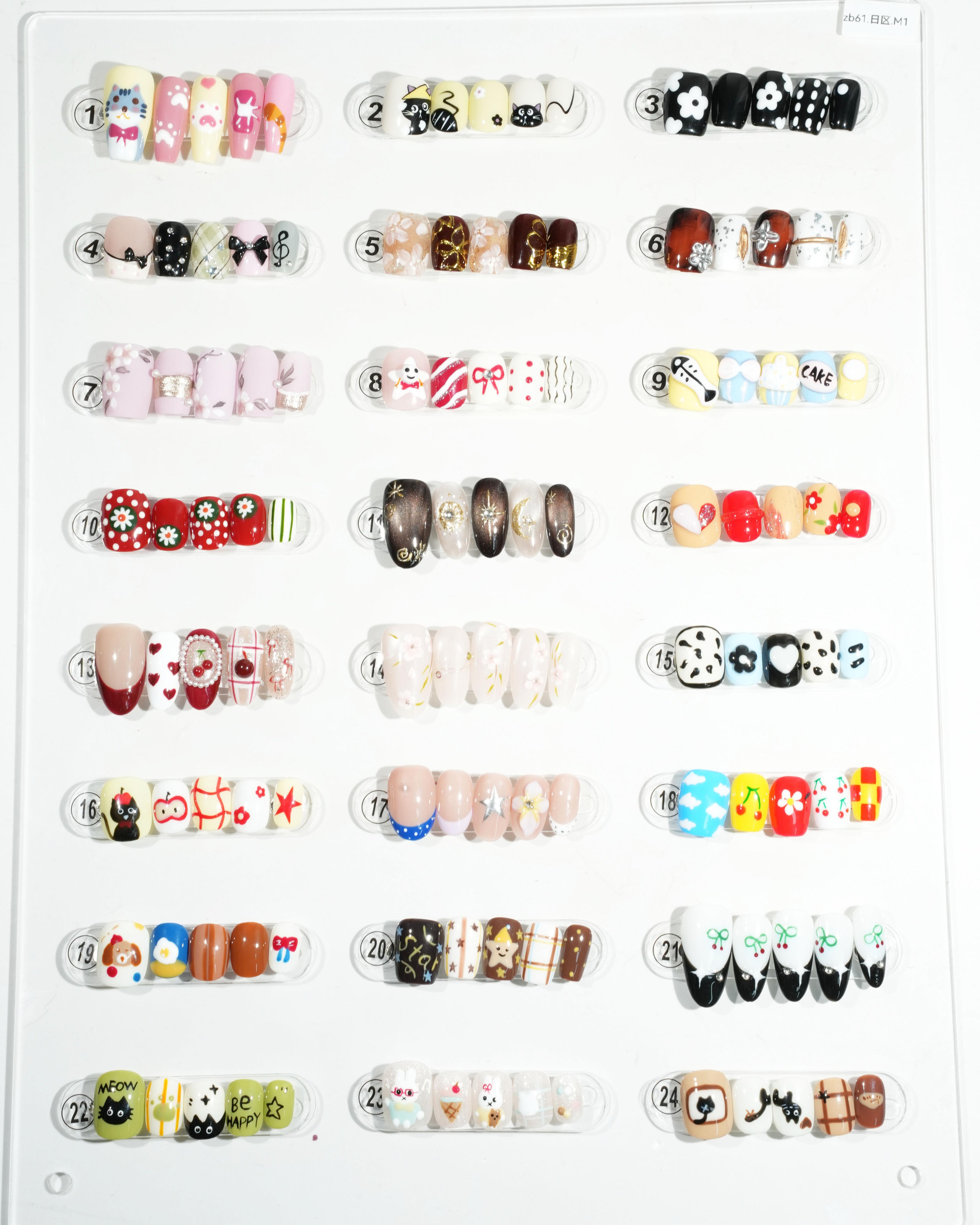 zb61..Wearables display board of different styles