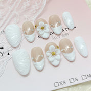 zb92..A wide variety of wearable nails in different styles.