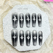 zb92..A wide variety of wearable nails in different styles.