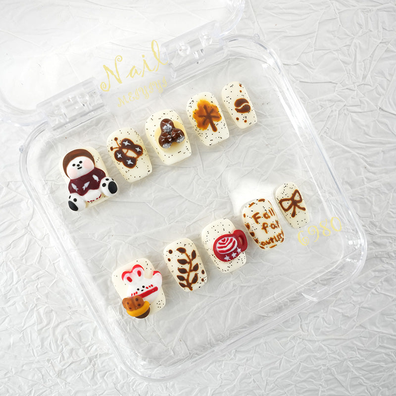 zb98..Nails of various styles.