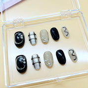 zb59..There are display boards featuring 24 different styles and designs of fashionable and trendy nail wear.