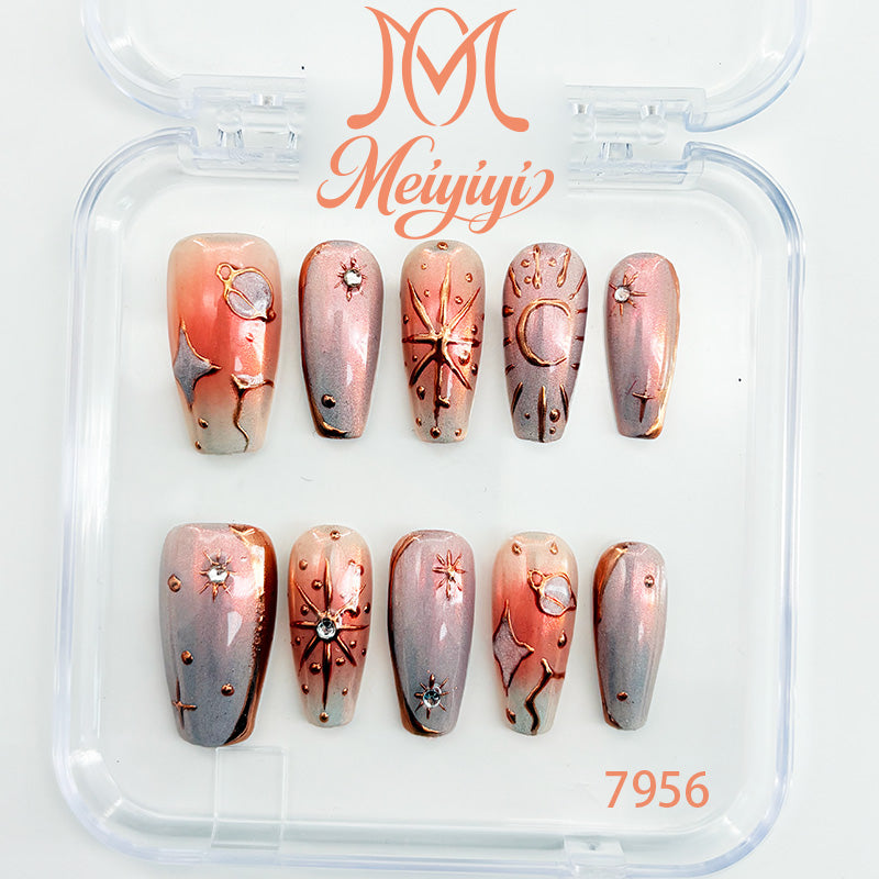 zb133..A variety of nails