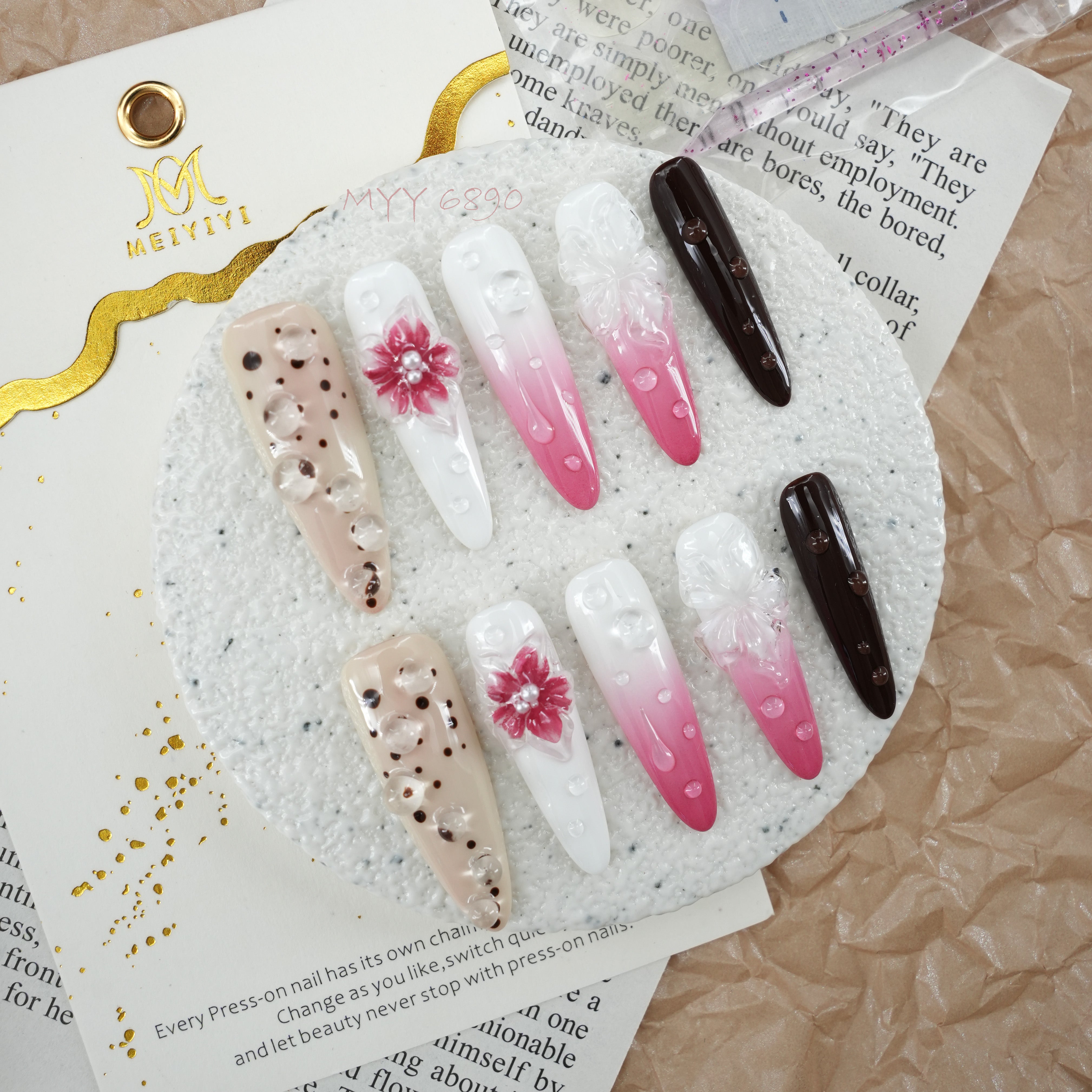 zb94..A wide variety of nails