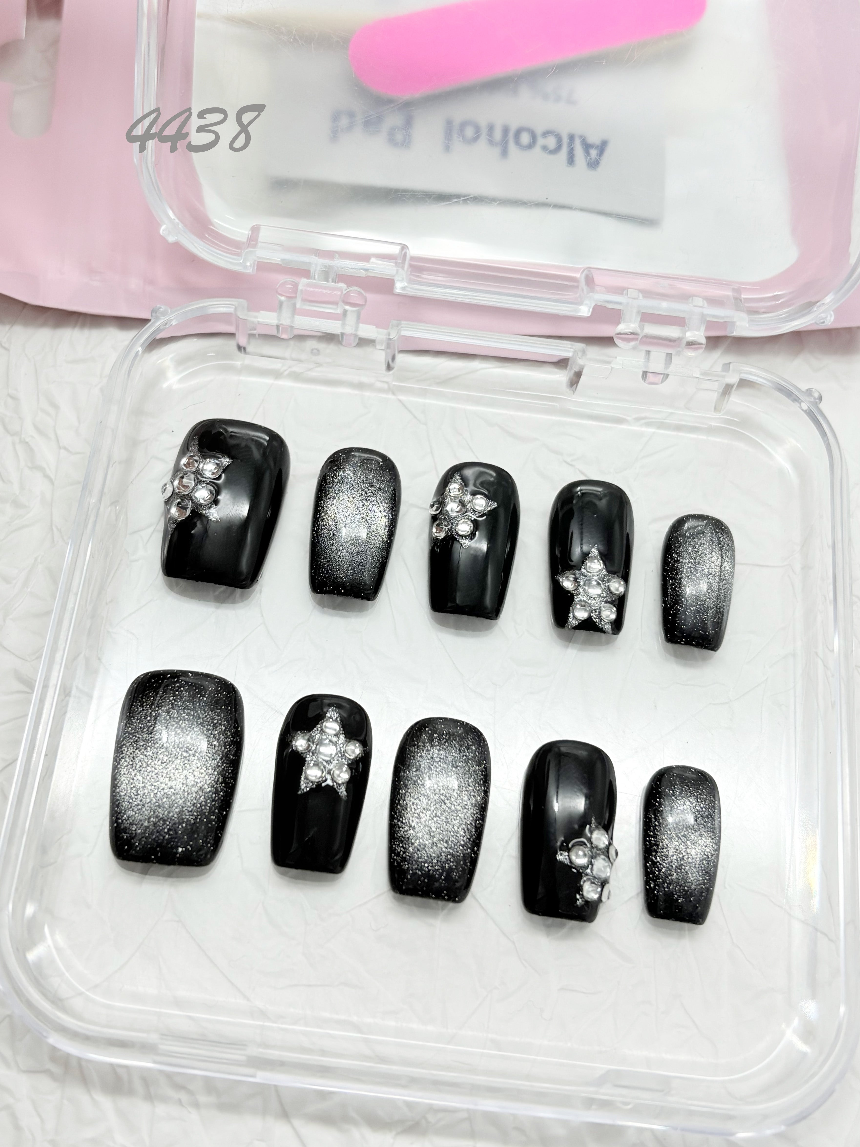 zb85..Exquisite nails