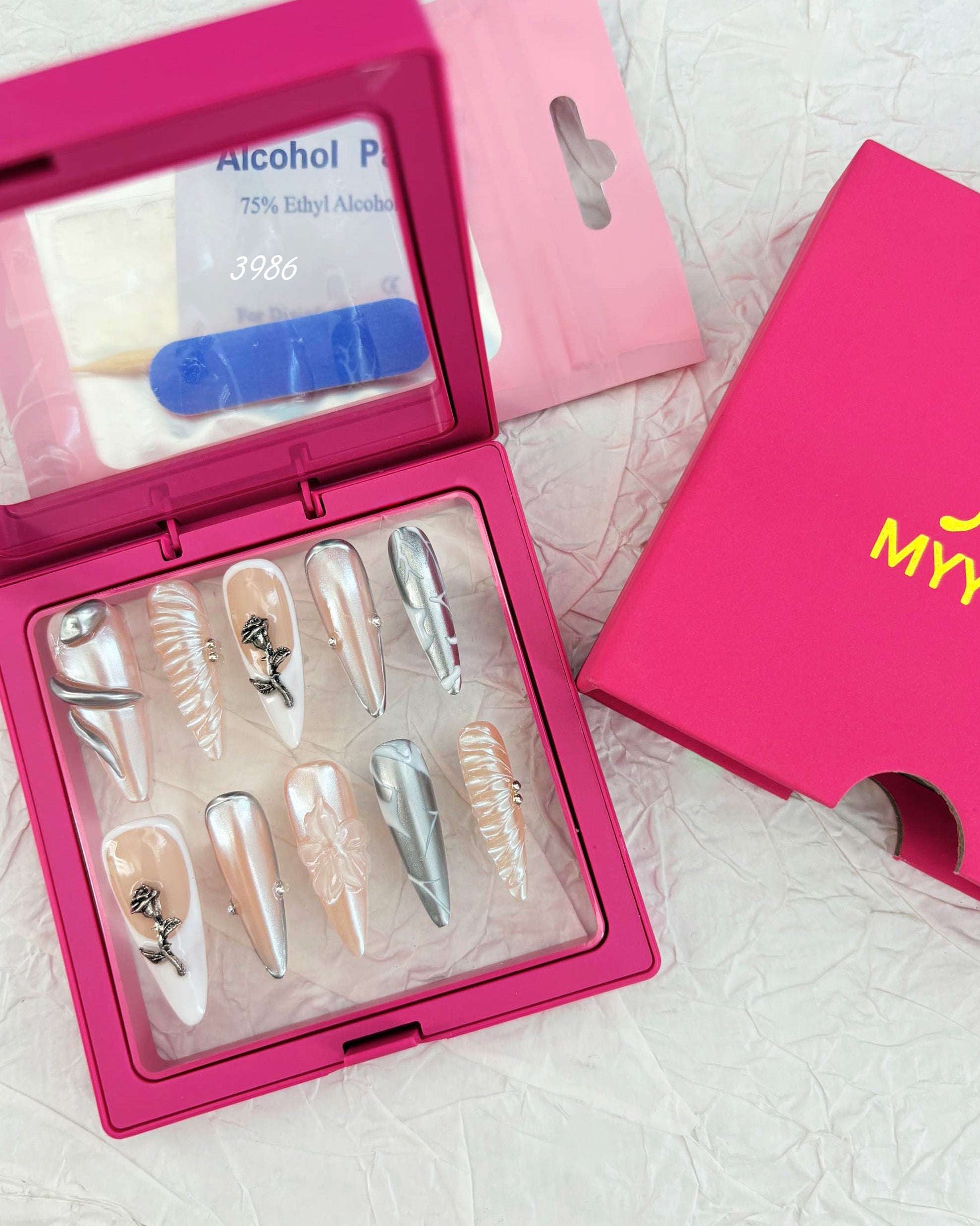 zb14..A wide variety of beautiful nail art styles for wearing