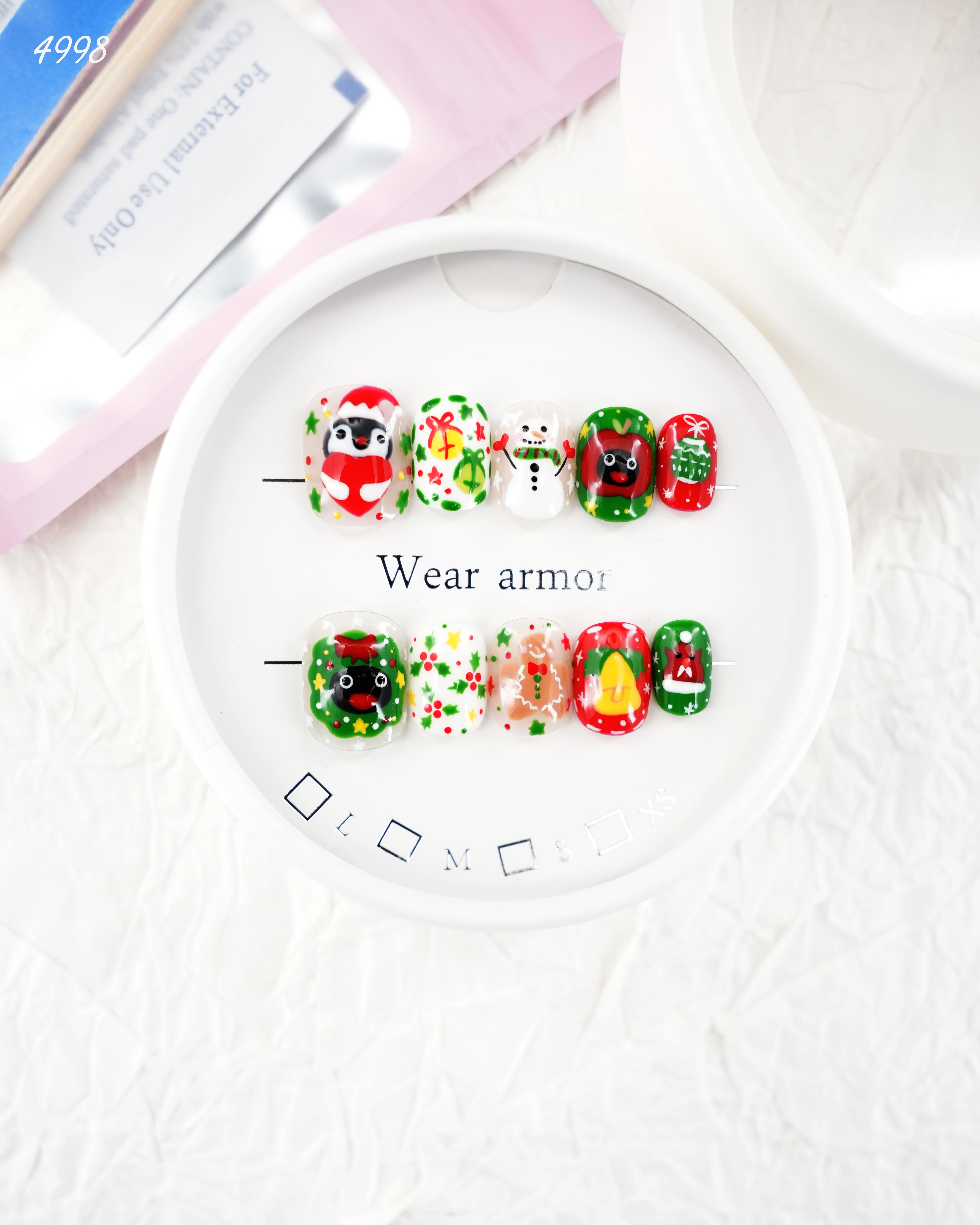 zb23..Christmas costume display boards in various styles